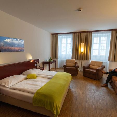 Stadthotel Вайдхофен-ан-дер-Тайя Экстерьер фото