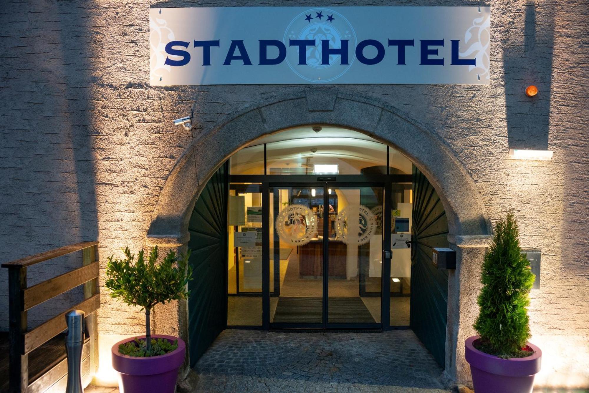 Stadthotel Вайдхофен-ан-дер-Тайя Экстерьер фото