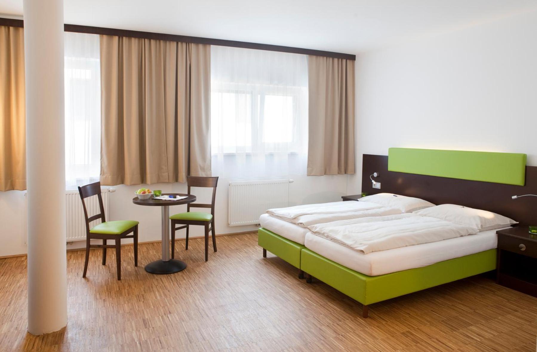 Stadthotel Вайдхофен-ан-дер-Тайя Экстерьер фото